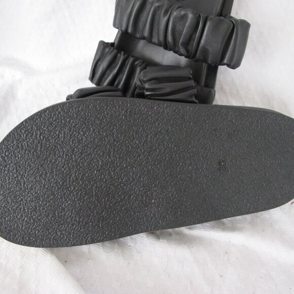 NEW - PrettyLittleThing Black Leather Strap Slide Sandals - Picture 6 of 9